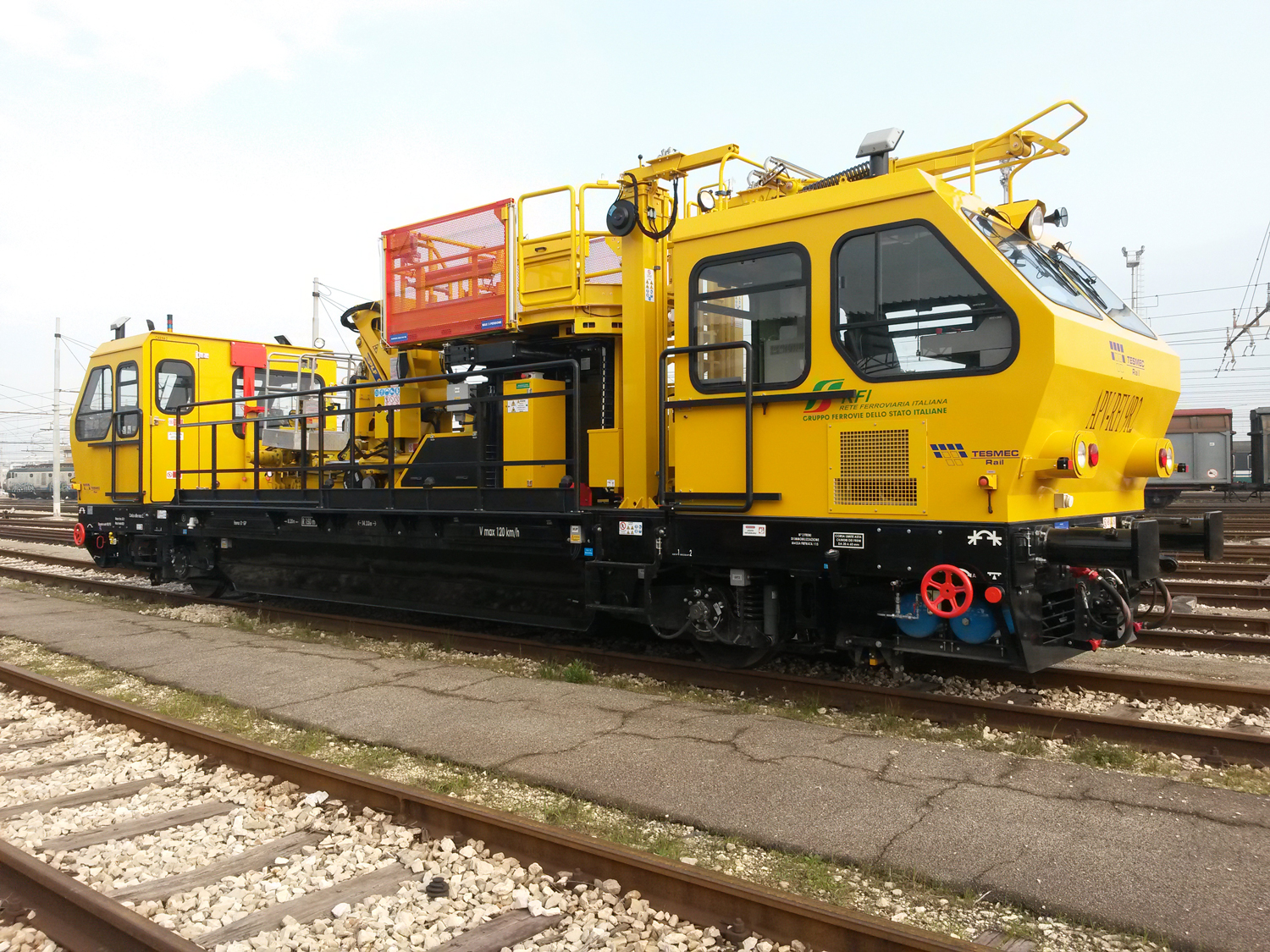 Tesmec OCPC400 Multipurpose Railway Maintenance Vehicle