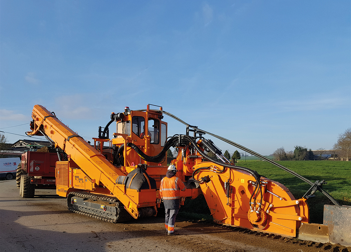 Tesmec 950R T620 Rocksaw Trencher for Mechanical Laying