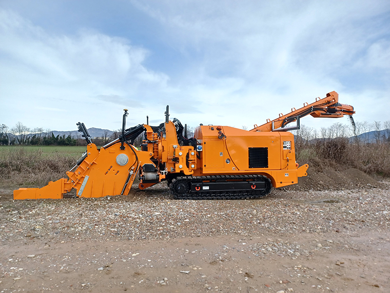 Tesmec 400MCT Rocksaw Trencher for fiber optic laying