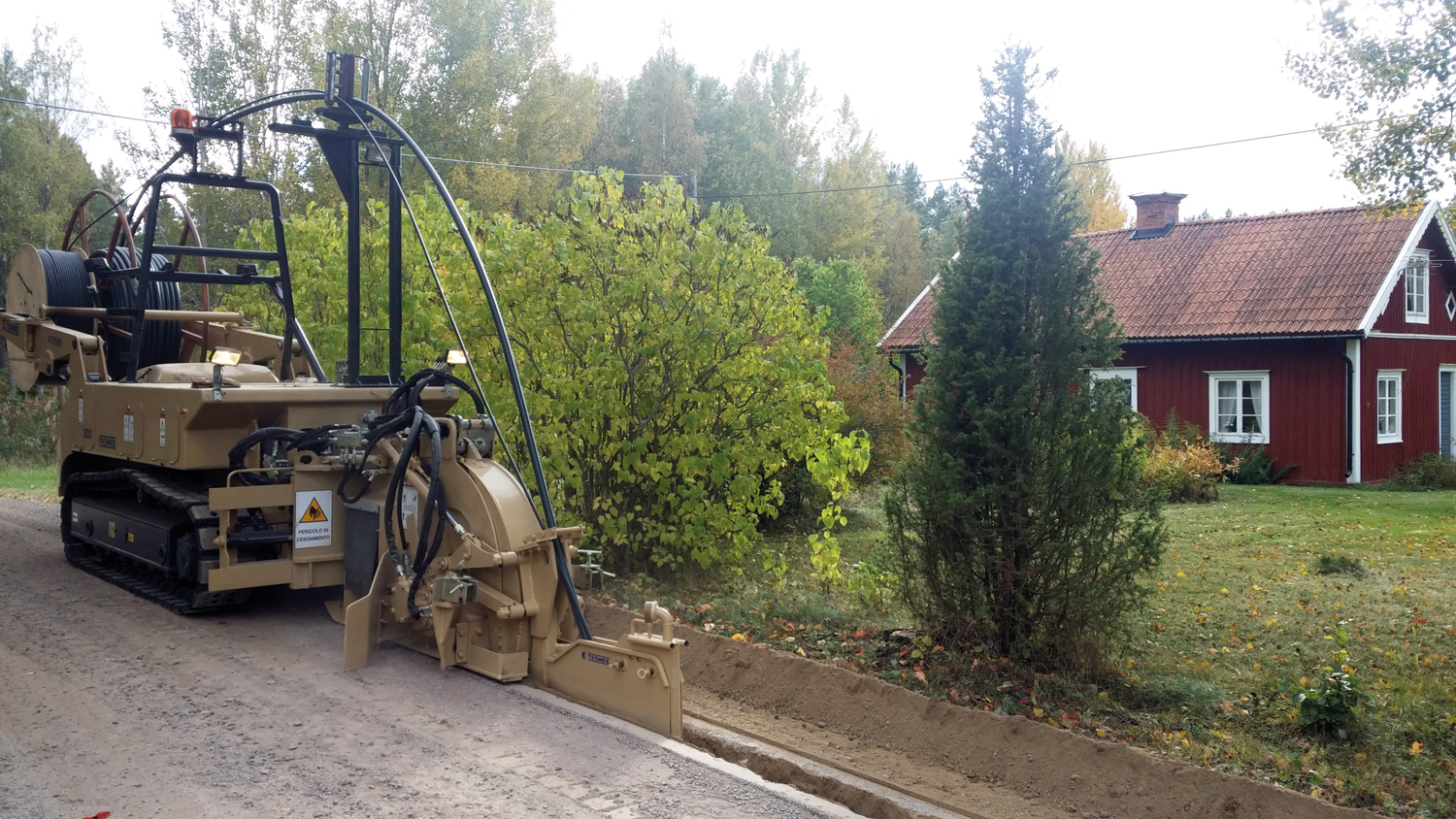 Tesmec 300 Trencher for urban cable laying jobs