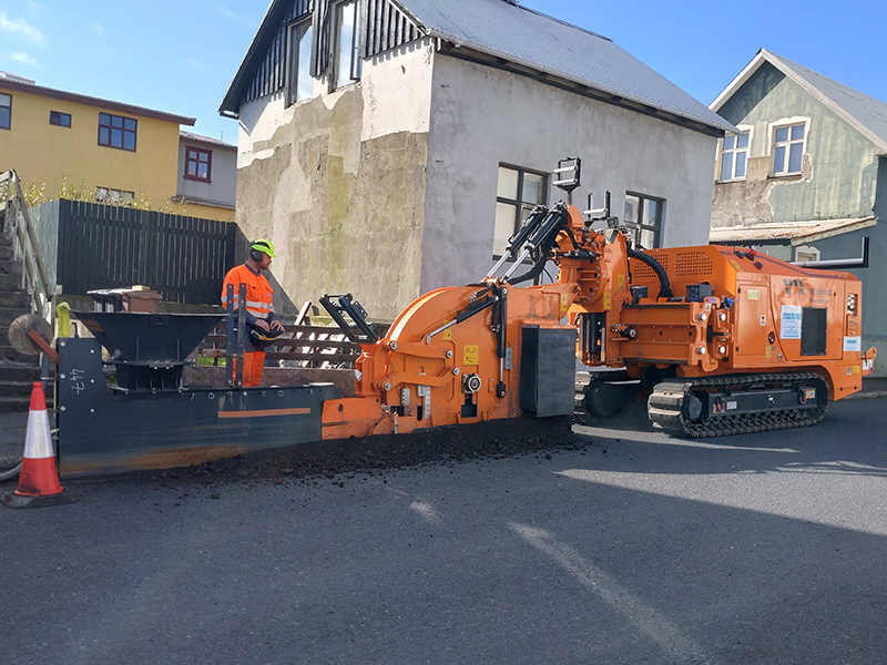 Tesmec 400 MCT remote Rocksaw Trencher for Cable Laying 