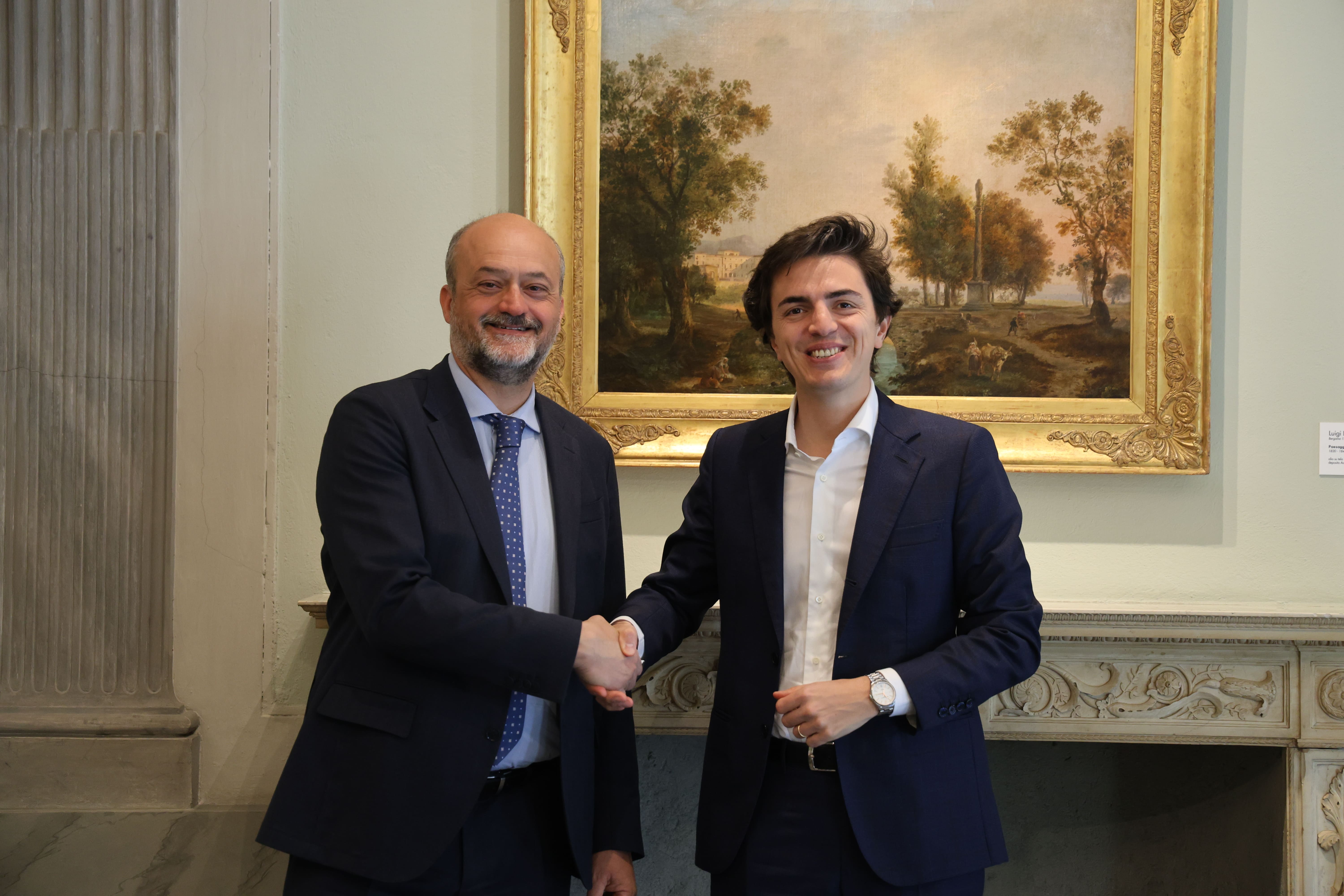 Tesmec and the University of Bergamo have signed a five-year framework collaboration agreement, launching a strategic partnership focused on advancing research, skills development and technological innovation, with the aim of generating tangible value for the local area. The agreement is rooted in a shared vision: to strengthen structured dialogue between academia and industry, integrating scientific knowledge and industrial application in response to today’s and tomorrow’s key challenges. From the energy transition to infrastructure digitalisation and the evolution of production systems, the partnership is designed as a concrete tool to create value and support the sustainable and qualified growth of the local innovation ecosystem. The collaboration provides for the establishment of a joint Scientific Committee, responsible for coordinating the initiatives developed through specific implementing agreements. This governance model is designed to ensure continuity, effectiveness and long-term impact, while fostering technology transfer and enhancing the value of research outcomes.